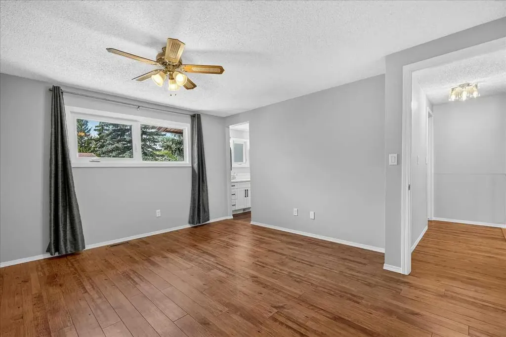 13001 6 Street SW Calgary AB T2W 4J8