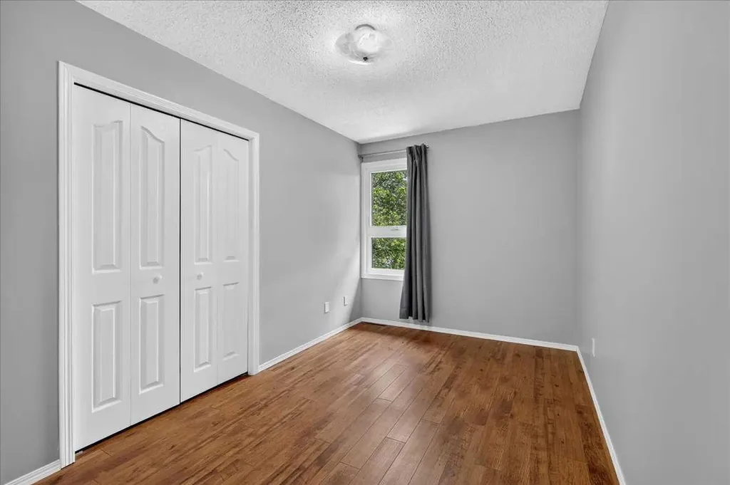 13001 6 Street SW Calgary AB T2W 4J8