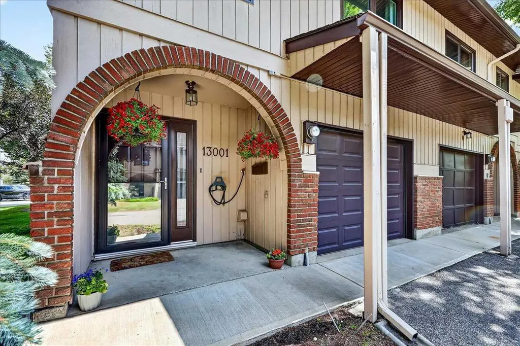 13001 6 Street SW Calgary AB T2W 4J8