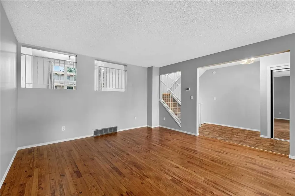 13001 6 Street SW Calgary AB T2W 4J8
