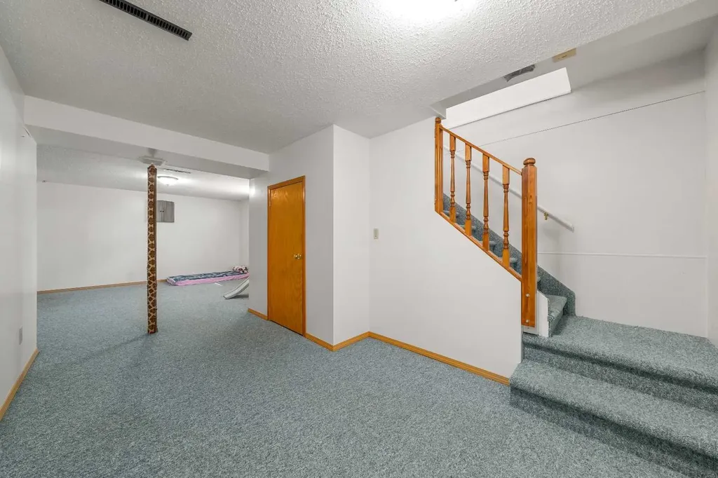 945 3 Avenue Vauxhall AB T0K 2K0