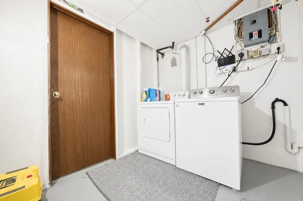 945 3 Avenue Vauxhall AB T0K 2K0