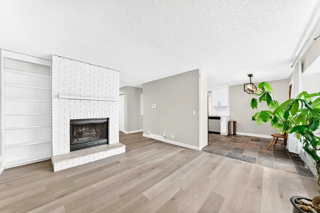 114 Midcrest Crescent SE Calgary AB T2X 1B5