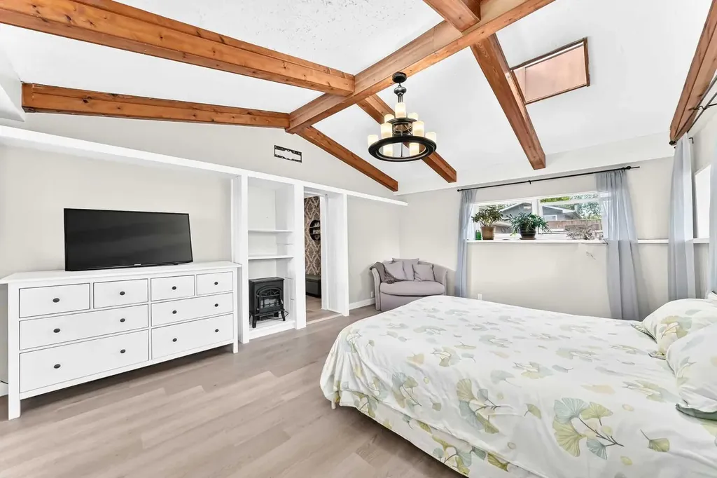 114 Midcrest Crescent SE Calgary AB T2X 1B5