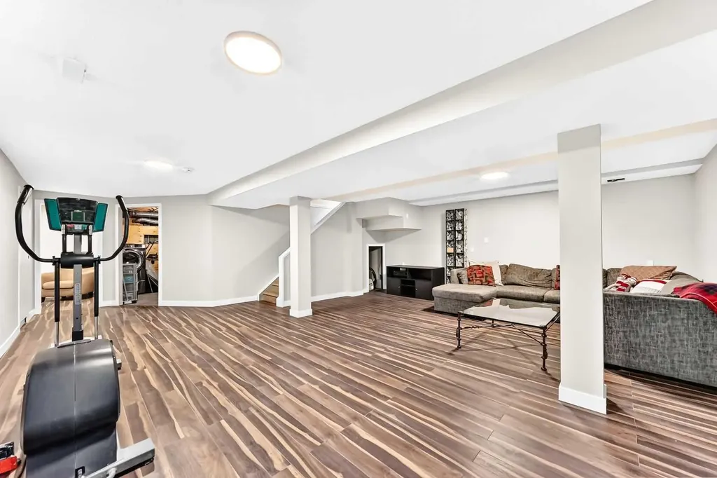114 Midcrest Crescent SE Calgary AB T2X 1B5