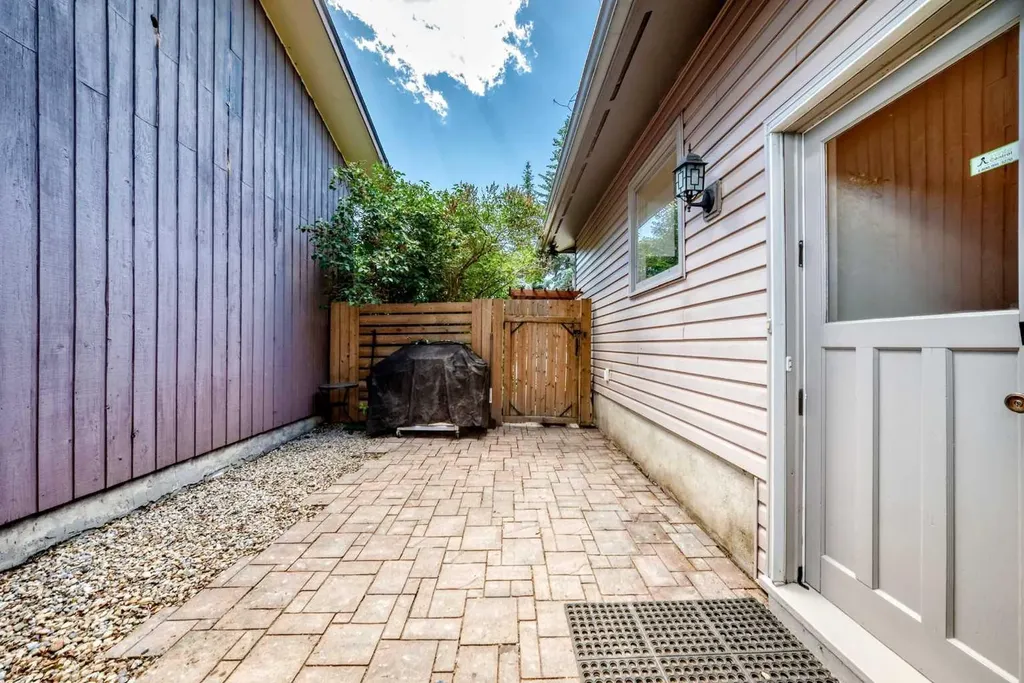 114 Midcrest Crescent SE Calgary AB T2X 1B5