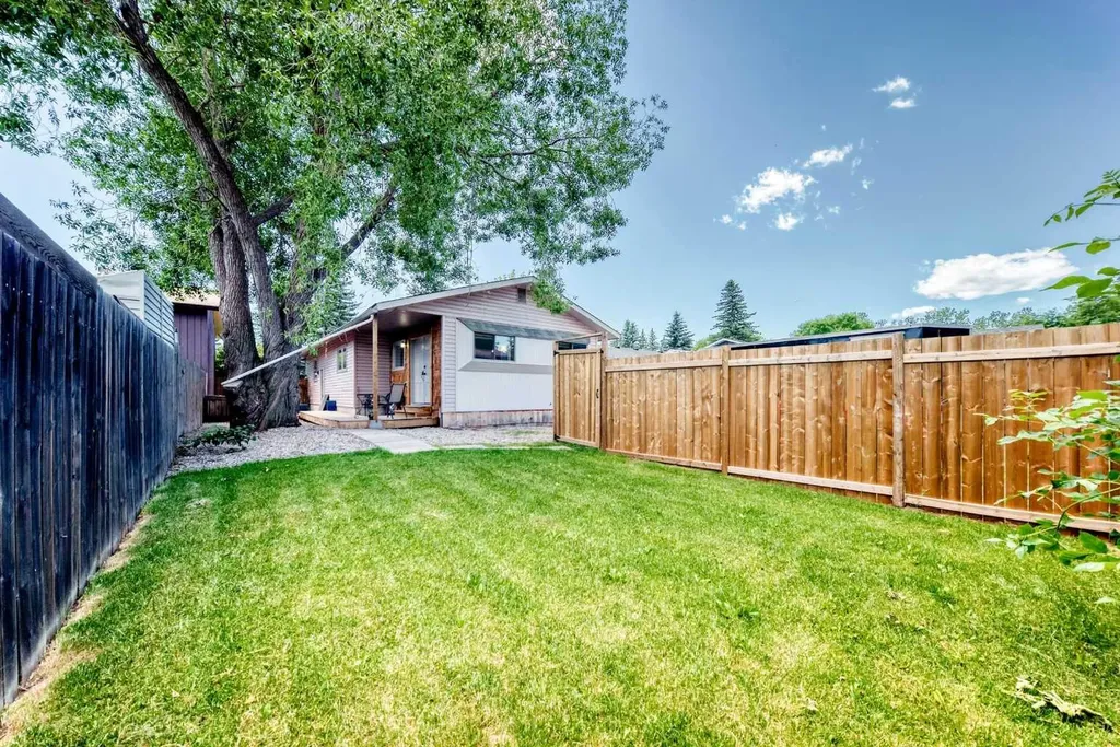 114 Midcrest Crescent SE Calgary AB T2X 1B5