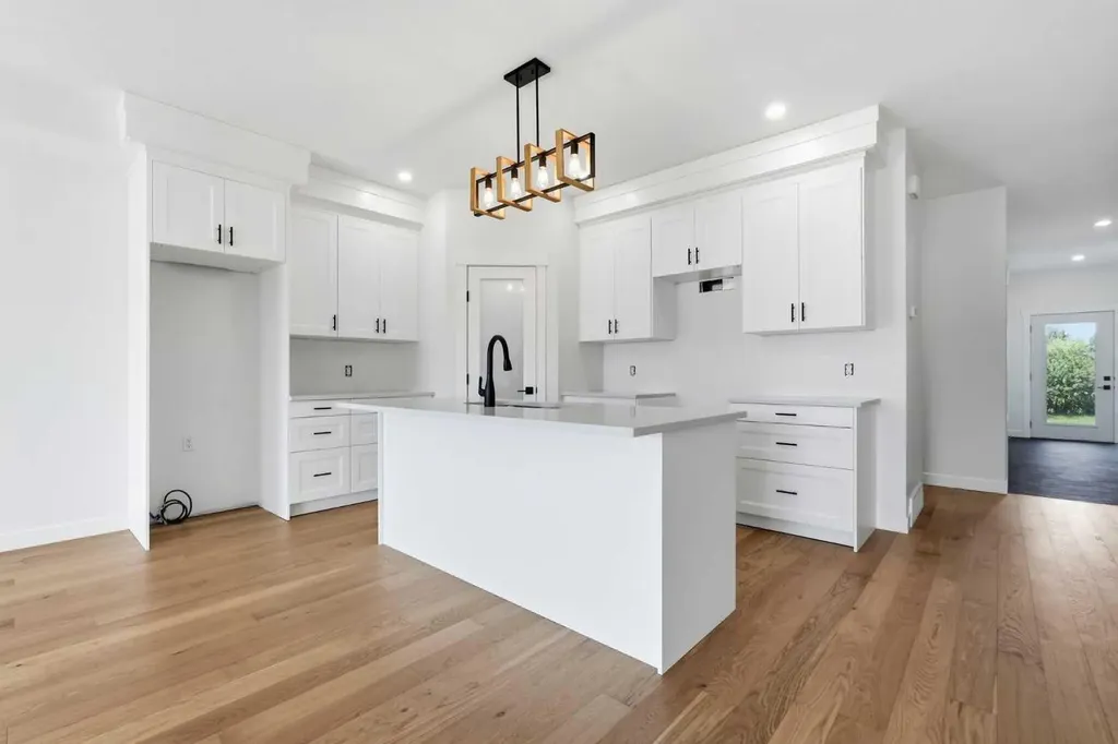 609A 5 Avenue SW Sundre AB T0M1X0