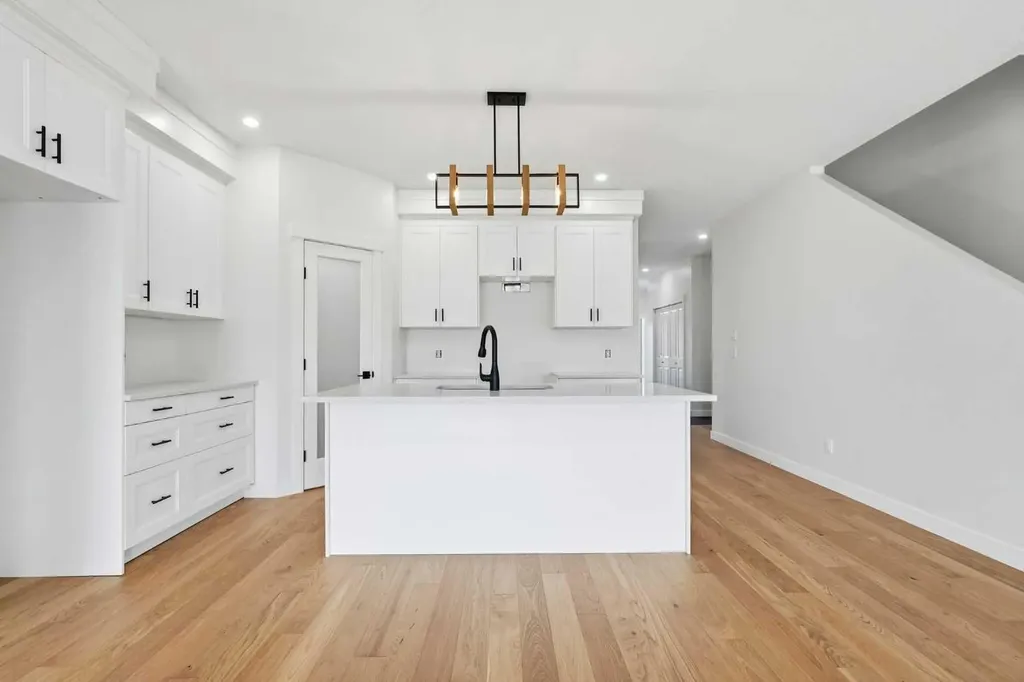609A 5 Avenue SW Sundre AB T0M1X0