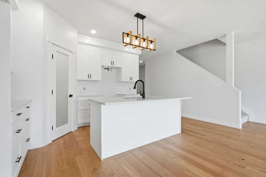 609A 5 Avenue SW Sundre AB T0M1X0