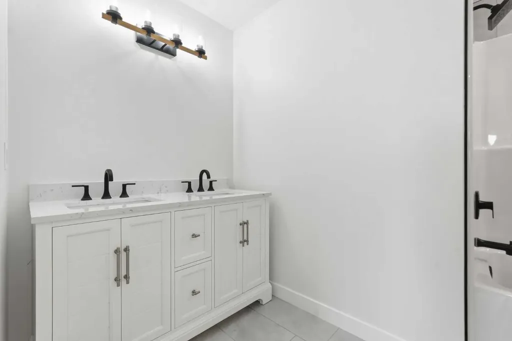 609A 5 Avenue SW Sundre AB T0M1X0