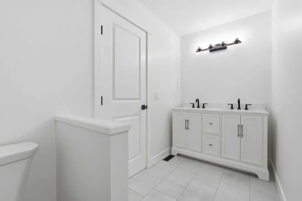 609A 5 Avenue SW Sundre AB T0M1X0