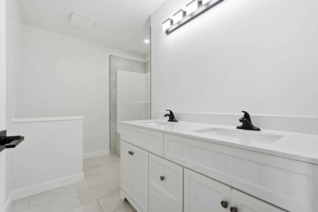 609A 5 Avenue SW Sundre AB T0M1X0