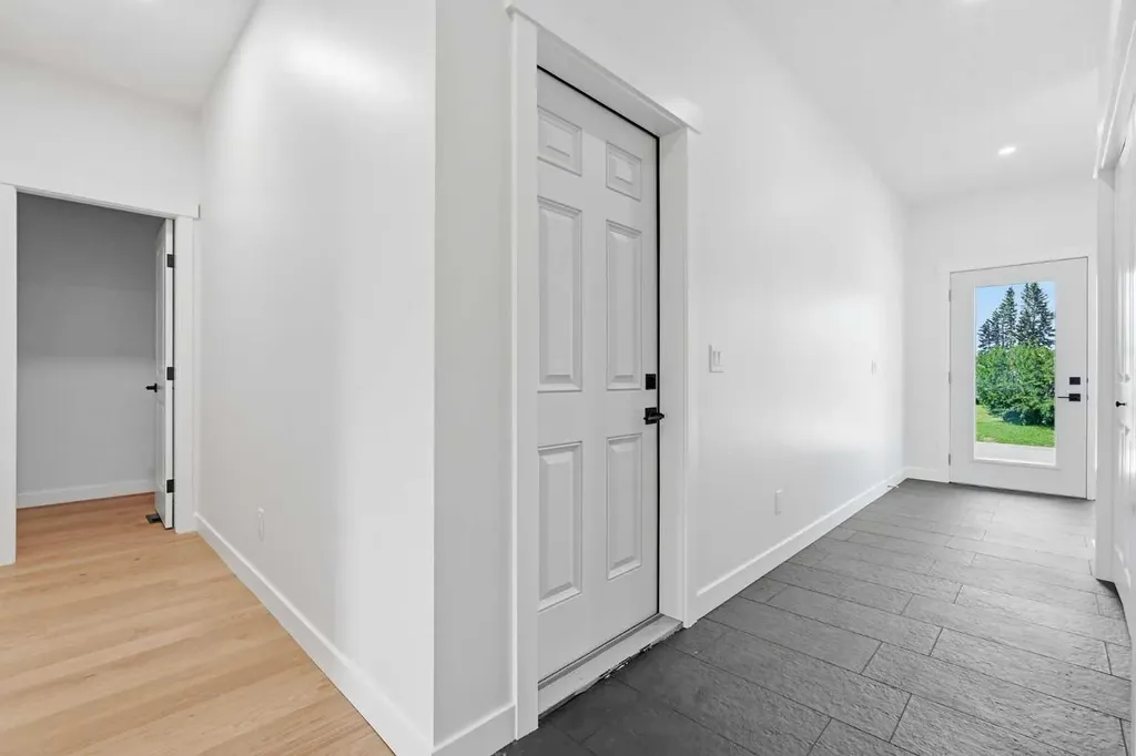 609A 5 Avenue SW Sundre AB T0M1X0