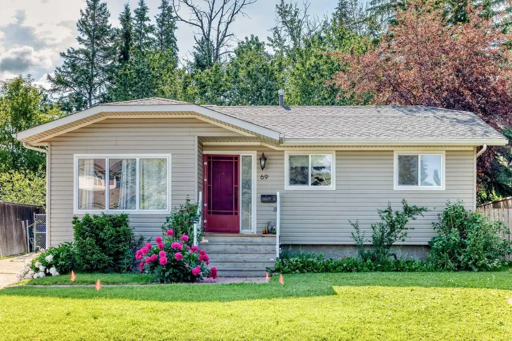 69 Gregson Crescent Red Deer AB T4P 2K3