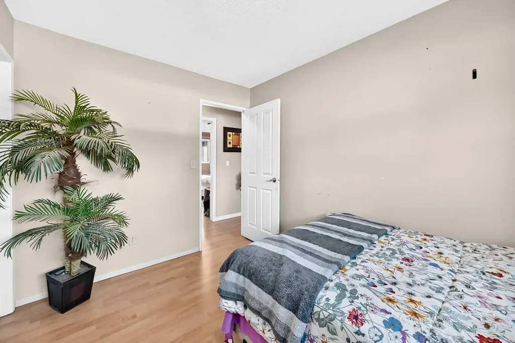 69 Gregson Crescent Red Deer AB T4P 2K3