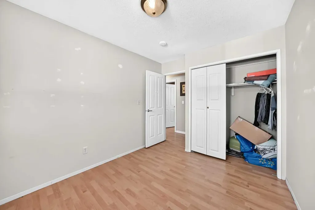 69 Gregson Crescent Red Deer AB T4P 2K3