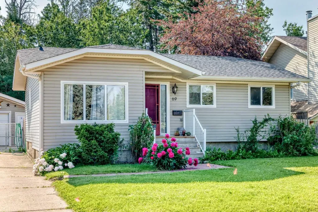 69 Gregson Crescent Red Deer AB T4P 2K3