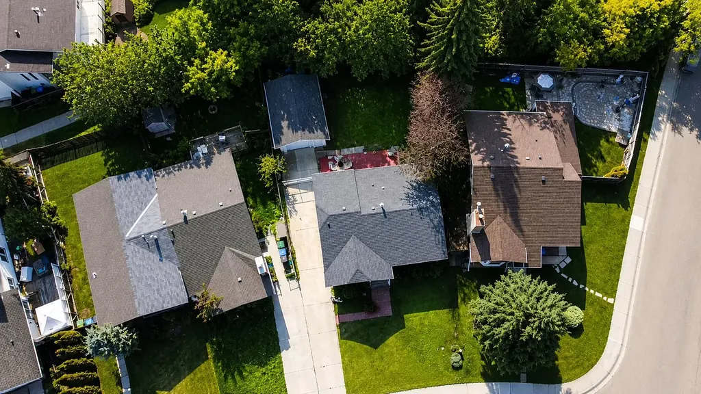 69 Gregson Crescent Red Deer AB T4P 2K3