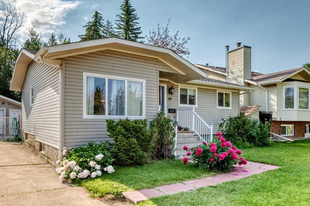 69 Gregson Crescent Red Deer AB T4P 2K3