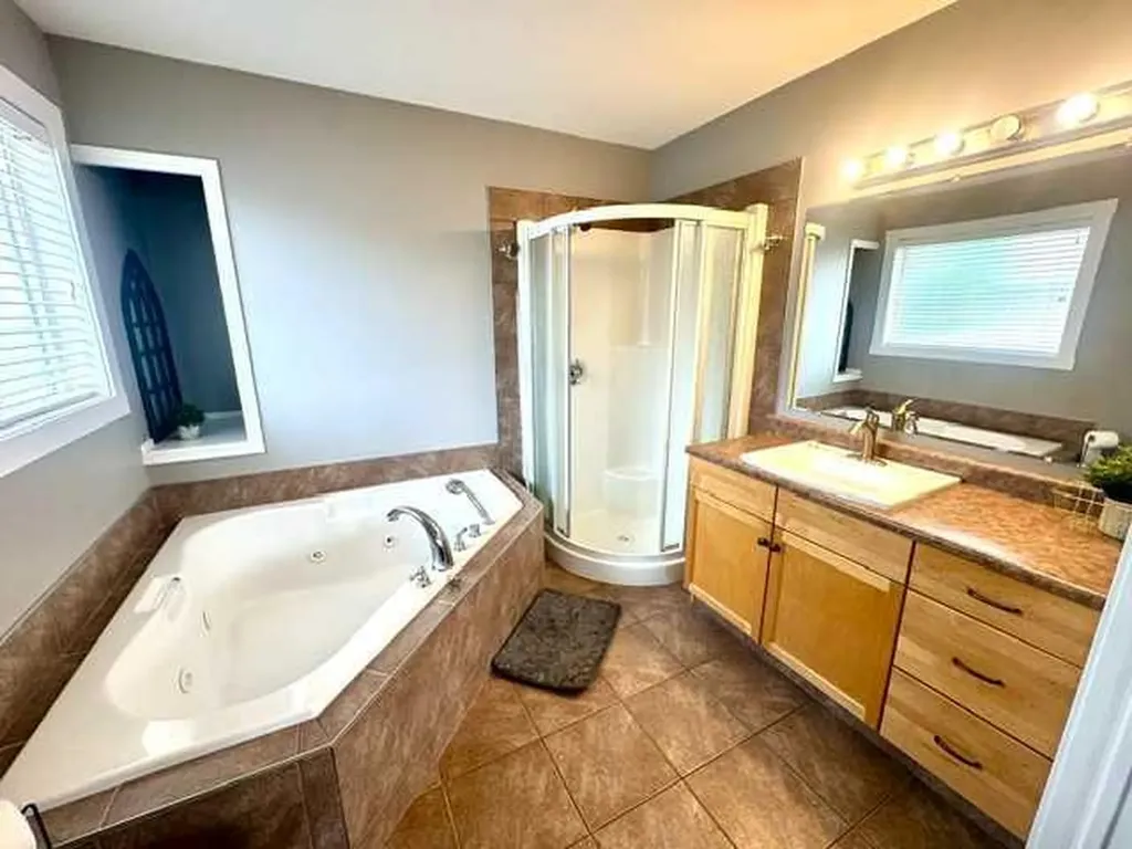 140 Pinnacle Boulevard Grande Prairie AB T8W 2V7