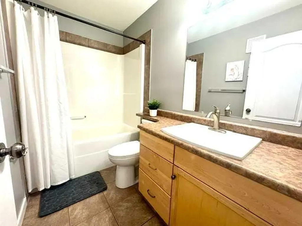 140 Pinnacle Boulevard Grande Prairie AB T8W 2V7