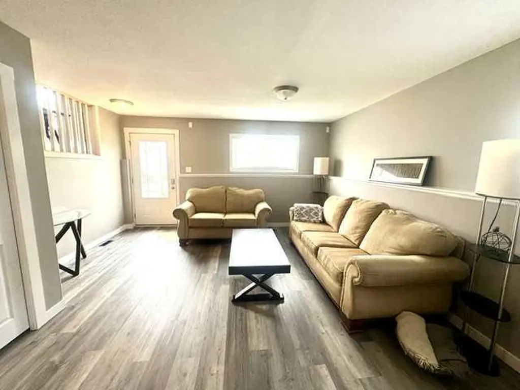 140 Pinnacle Boulevard Grande Prairie AB T8W 2V7