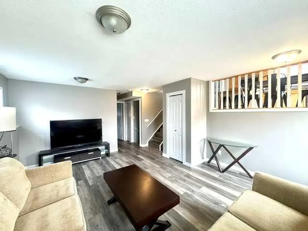 140 Pinnacle Boulevard Grande Prairie AB T8W 2V7