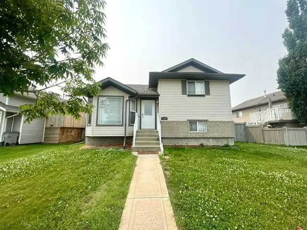 140 Pinnacle Boulevard Grande Prairie AB T8W 2V7