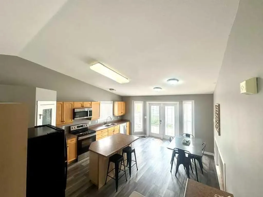 140 Pinnacle Boulevard Grande Prairie AB T8W 2V7