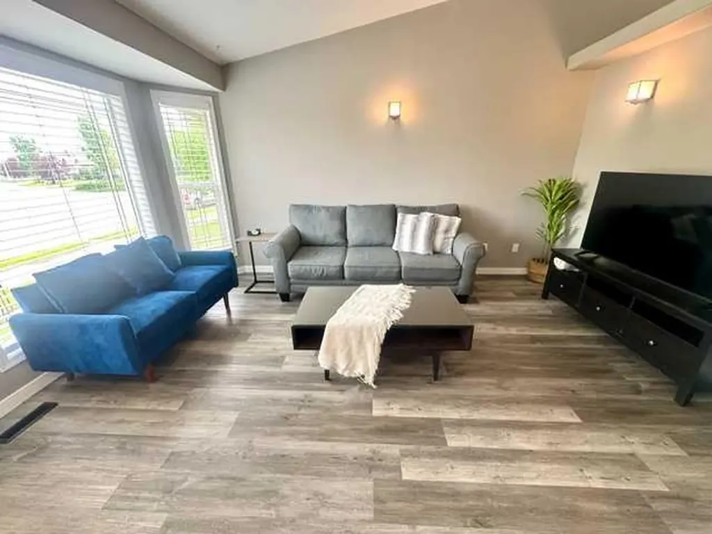 140 Pinnacle Boulevard Grande Prairie AB T8W 2V7