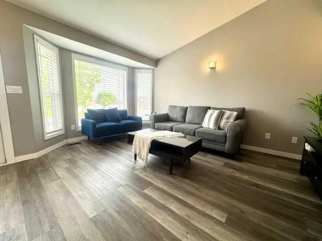 140 Pinnacle Boulevard Grande Prairie AB T8W 2V7