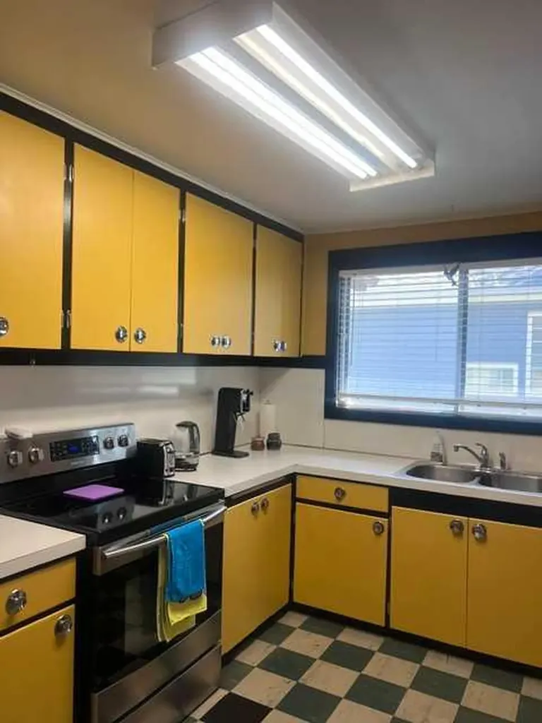 4605 46 Street Red Deer AB T4N 1M7
