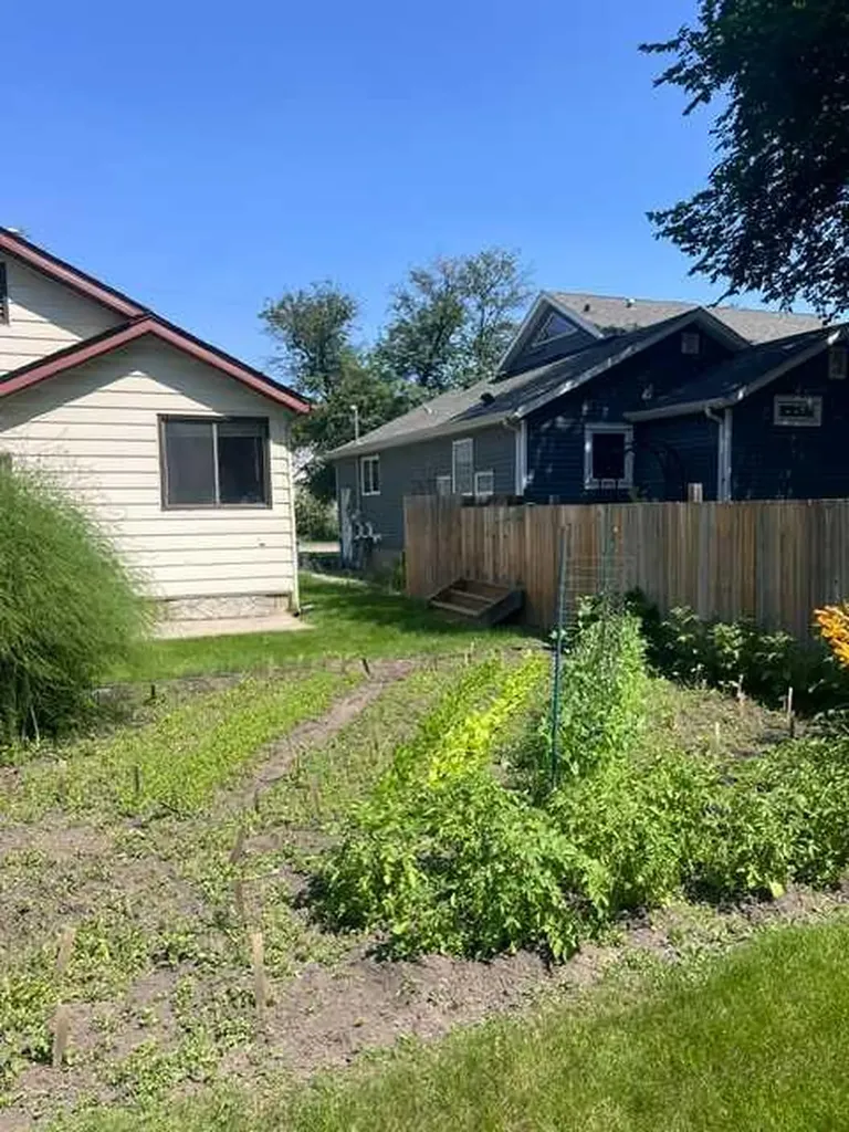 4605 46 Street Red Deer AB T4N 1M7