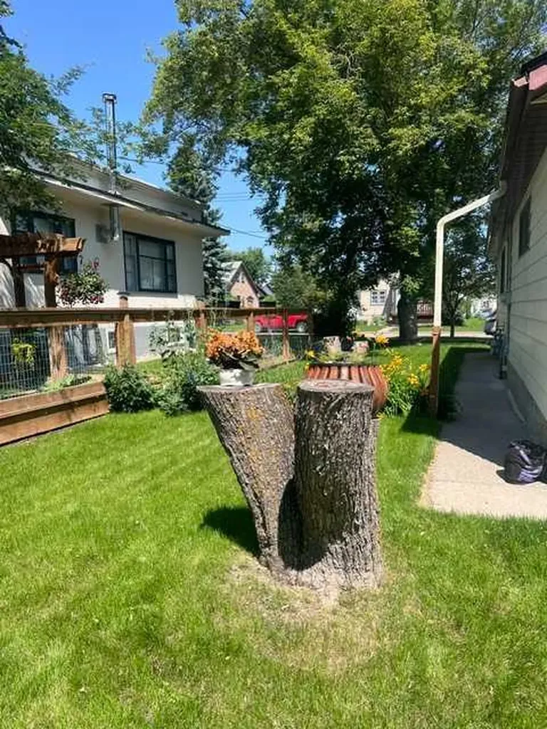 4605 46 Street Red Deer AB T4N 1M7