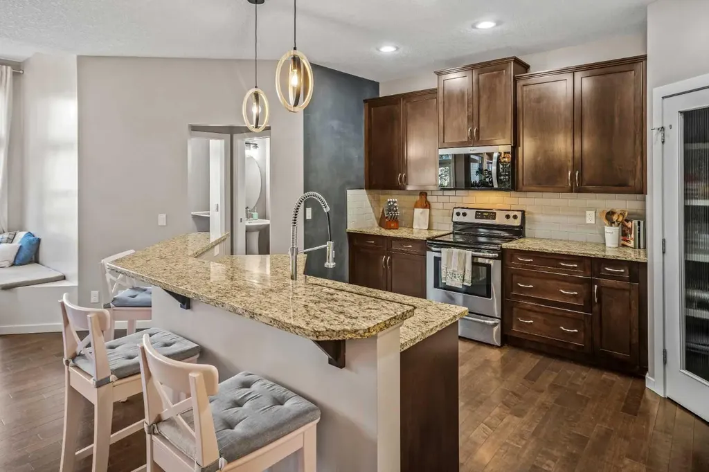 53 Heritage Drive Cochrane AB T4C 0E2