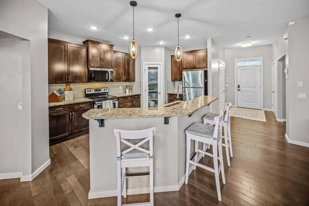 53 Heritage Drive Cochrane AB T4C 0E2