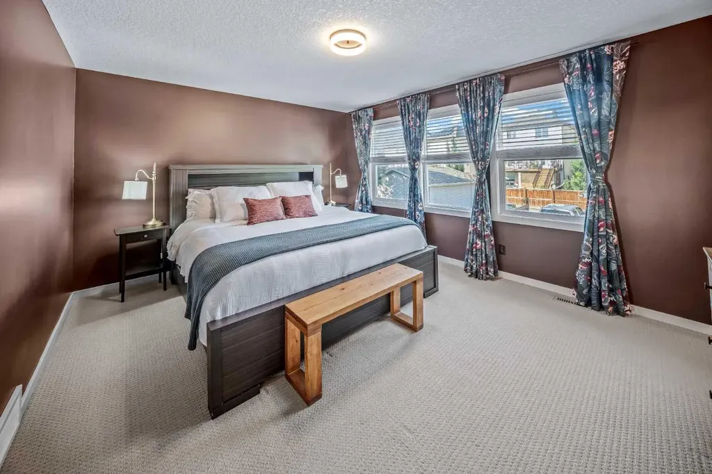 53 Heritage Drive Cochrane AB T4C 0E2