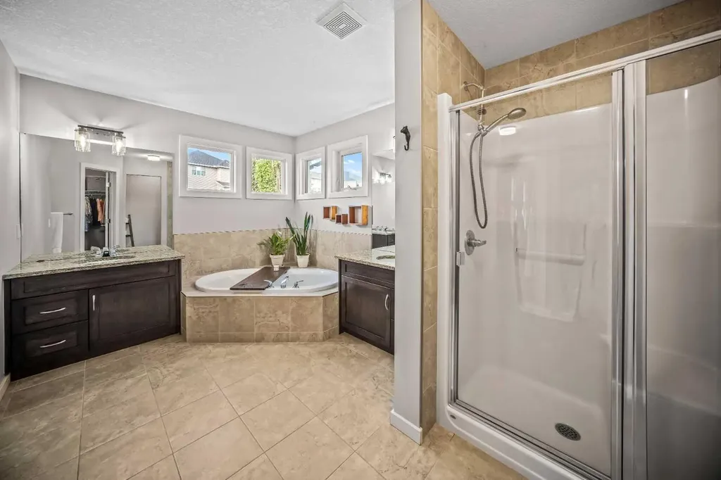 53 Heritage Drive Cochrane AB T4C 0E2