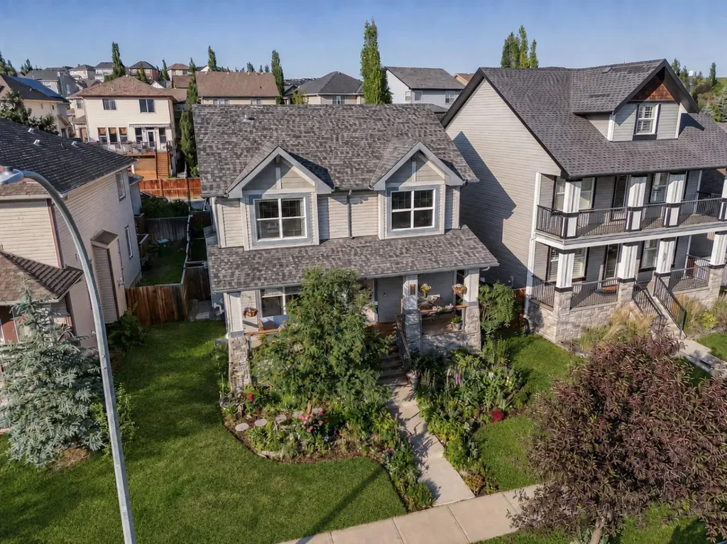 53 Heritage Drive Cochrane AB T4C 0E2