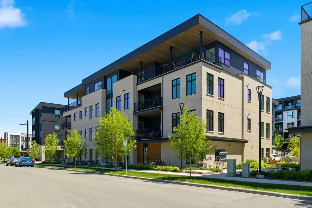 105 Lebel Crescent NW Calgary AB T3B 6M6