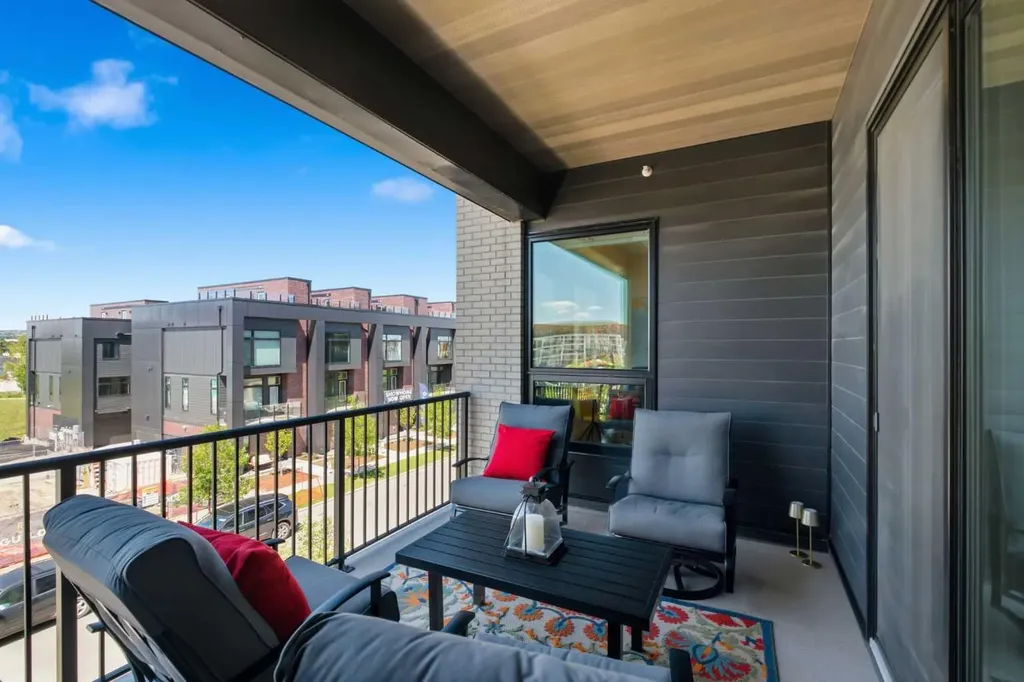 105 Lebel Crescent NW Calgary AB T3B 6M6
