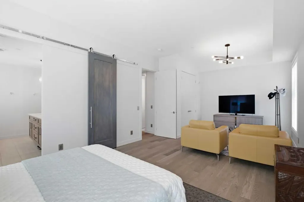 105 Lebel Crescent NW Calgary AB T3B 6M6