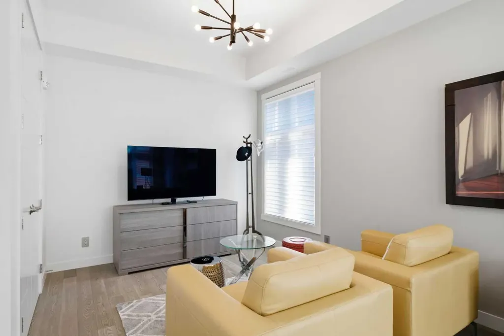 105 Lebel Crescent NW Calgary AB T3B 6M6