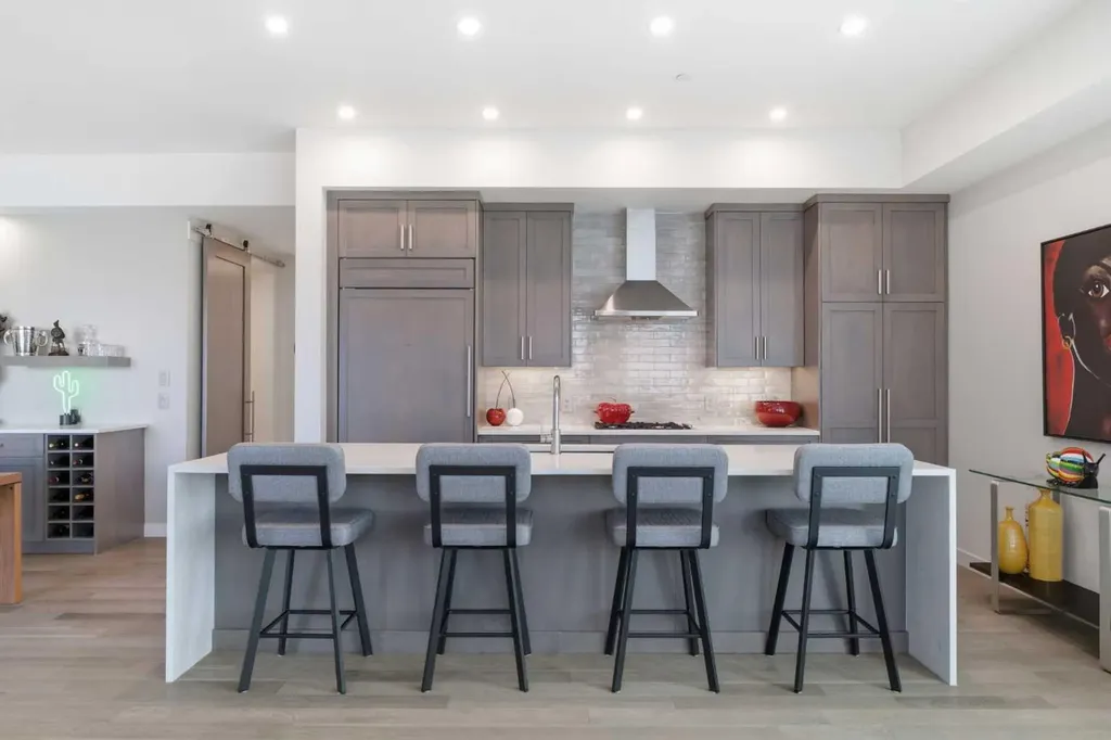 105 Lebel Crescent NW Calgary AB T3B 6M6