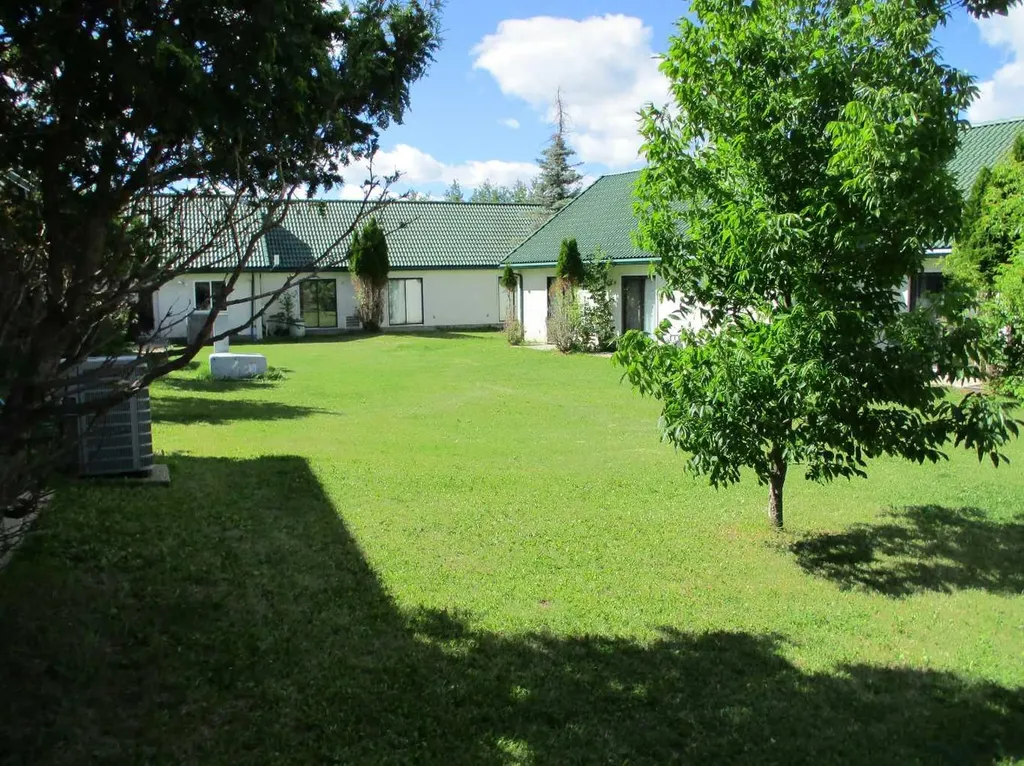 440 Main Street NE Manning AB T0H 2M0