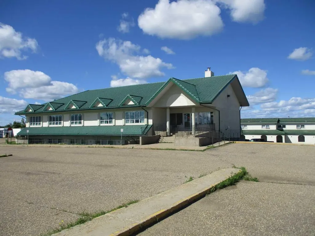440 Main Street NE Manning AB T0H 2M0