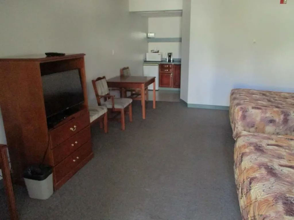 440 Main Street NE Manning AB T0H 2M0