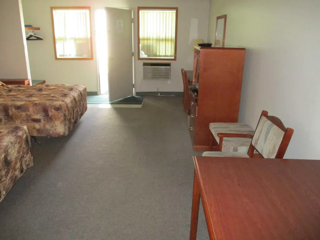 440 Main Street NE Manning AB T0H 2M0