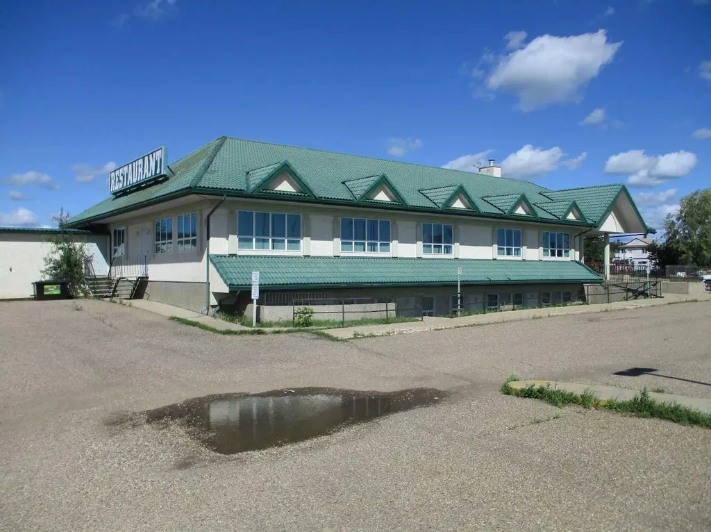 440 Main Street NE Manning AB T0H 2M0